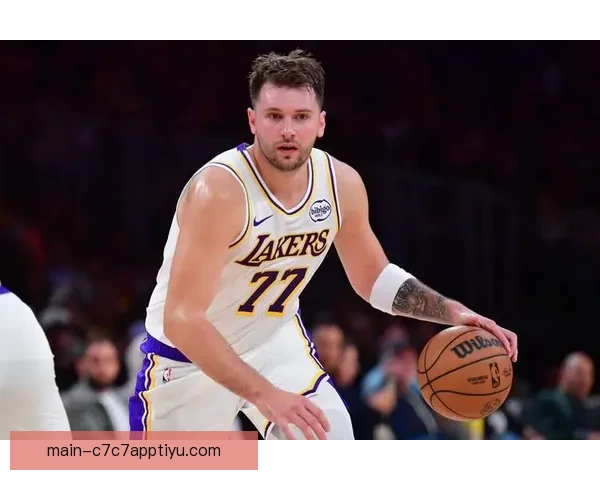 东契奇关键封王湖人称雄再创辉煌